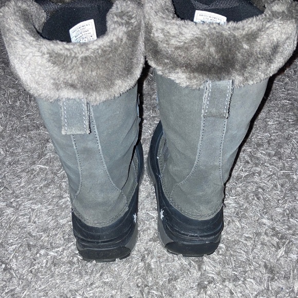Baffin Women's Kristi Insulated Suede Winter Boots gray black warm size 6 tall - Picture 6 of 7